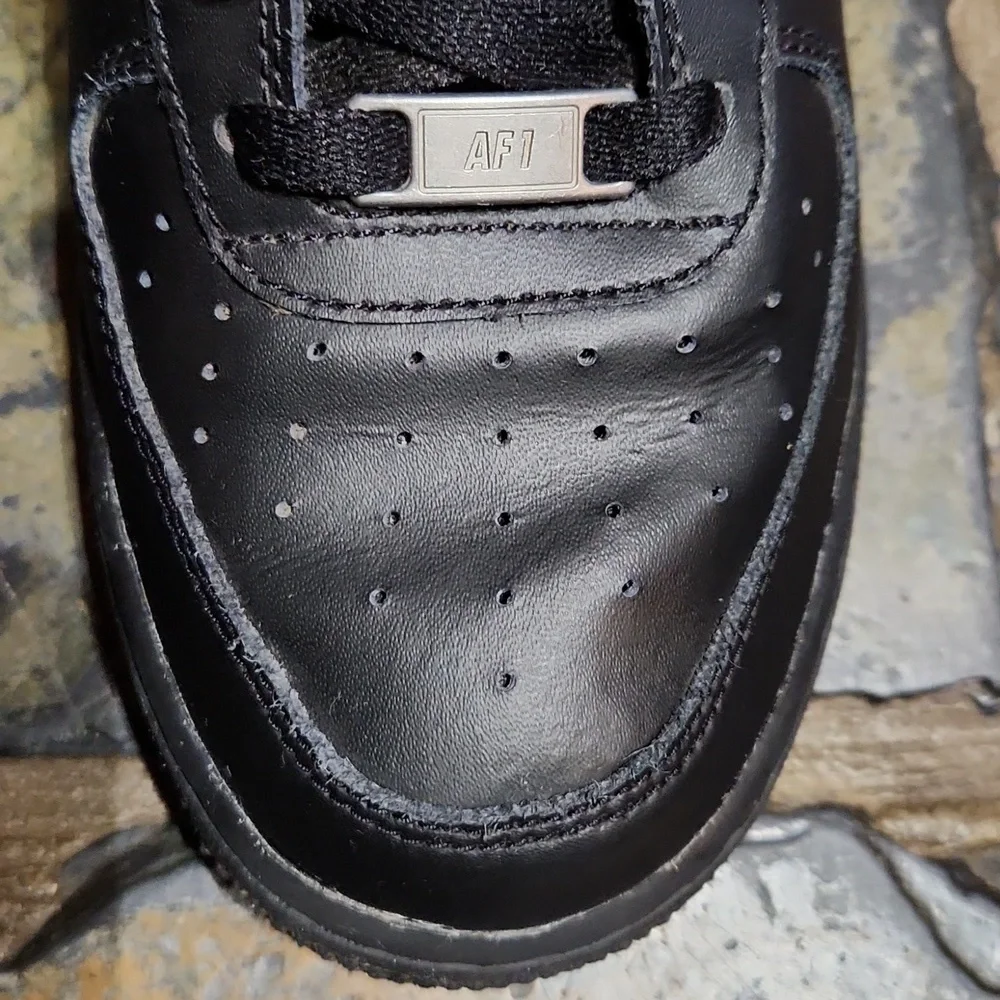Nike AF 1. Size 7 Youth - Picture 5 of 11